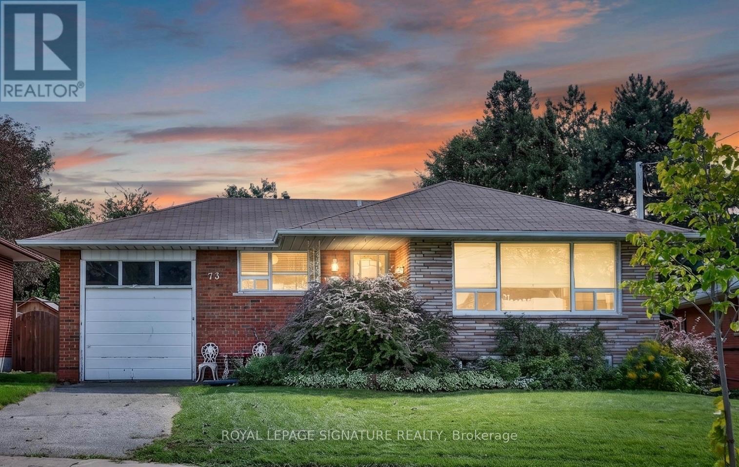 73 CASTLEGROVE BOULEVARD, Toronto, Ontario