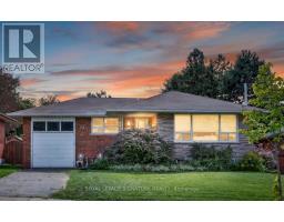 73 CASTLEGROVE BOULEVARD, Toronto, Ontario