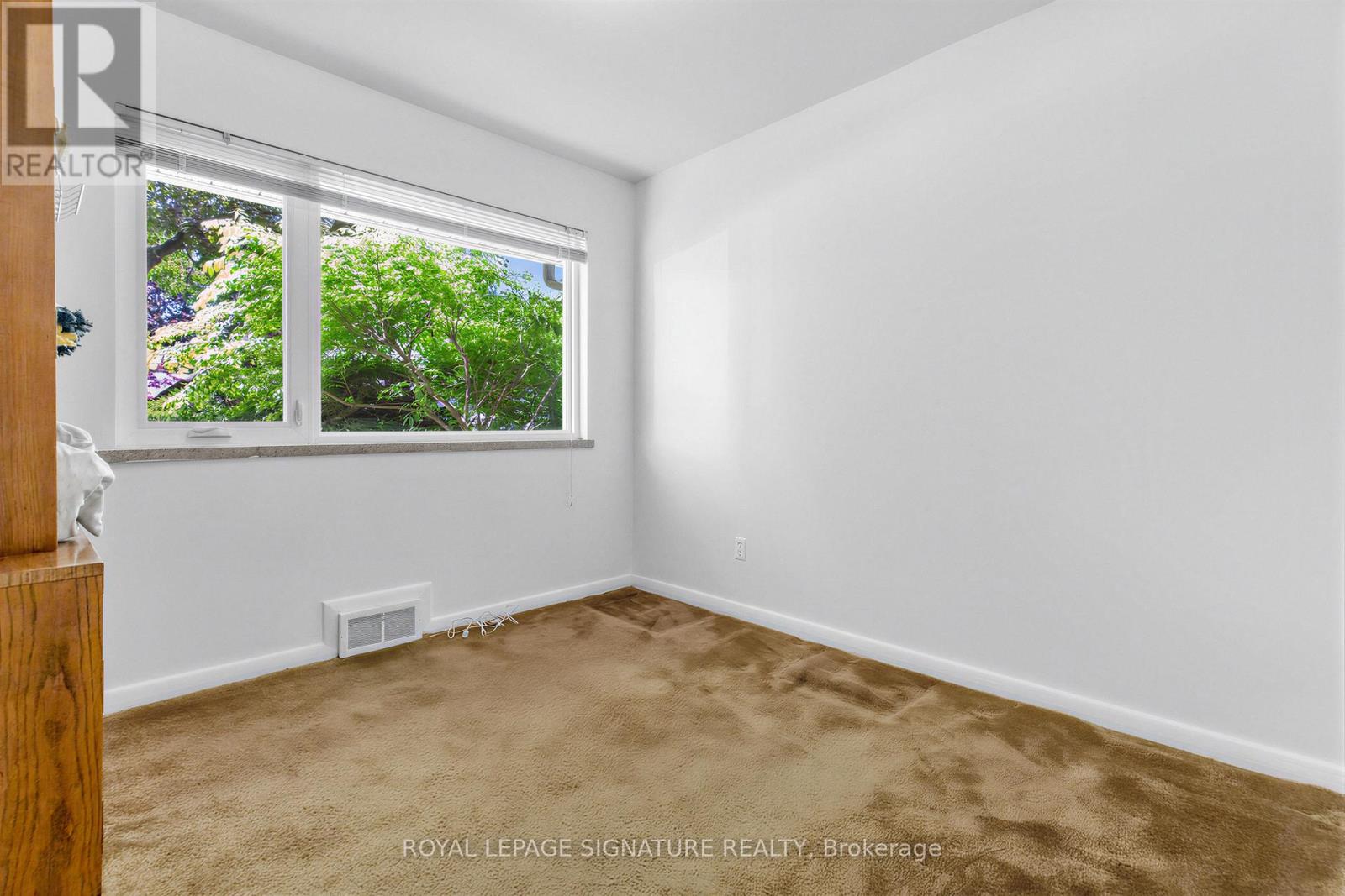 69 Greenland Road, Toronto, Ontario  M3C 1N4 - Photo 16 - C13751990