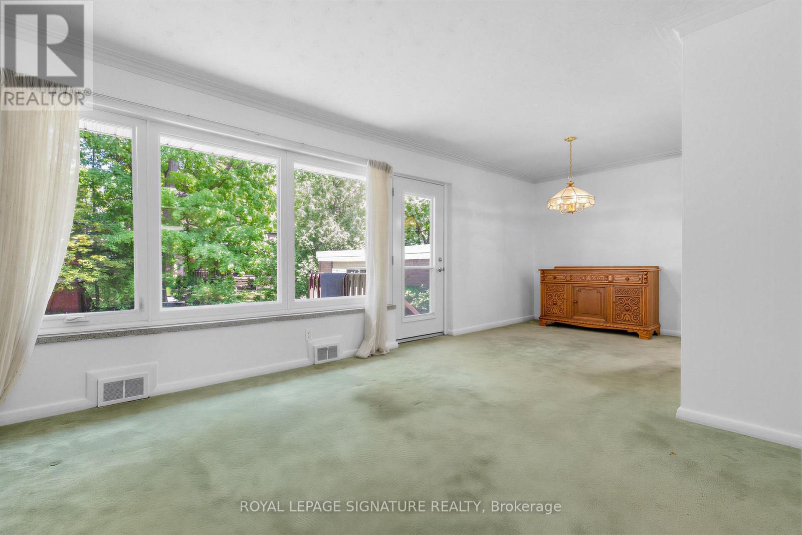 69 Greenland Road, Toronto, Ontario  M3C 1N4 - Photo 8 - C13751990