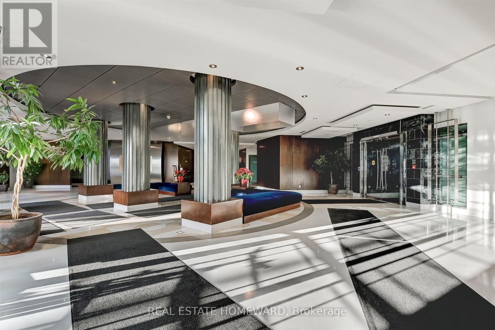 1117 - 410 Queens Quay W, Toronto, Ontario  M5V 3T1 - Photo 2 - C13752034