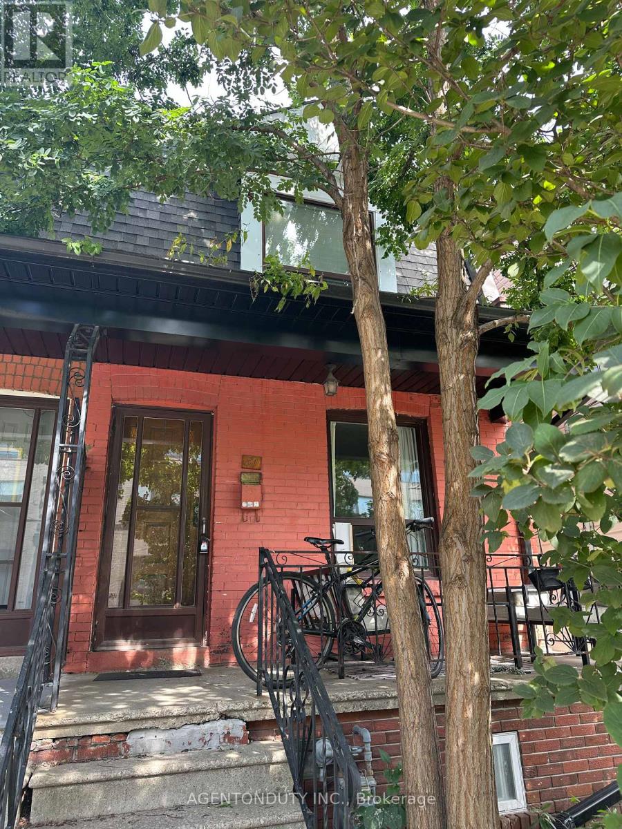 51 PERTH AVENUE, Toronto, Ontario