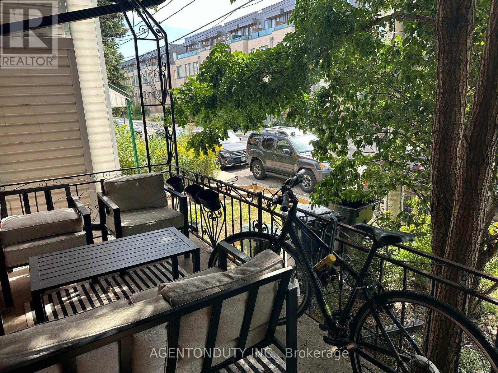 51 Perth Avenue, Toronto, Ontario  M6R 2C1 - Photo 3 - C13752048