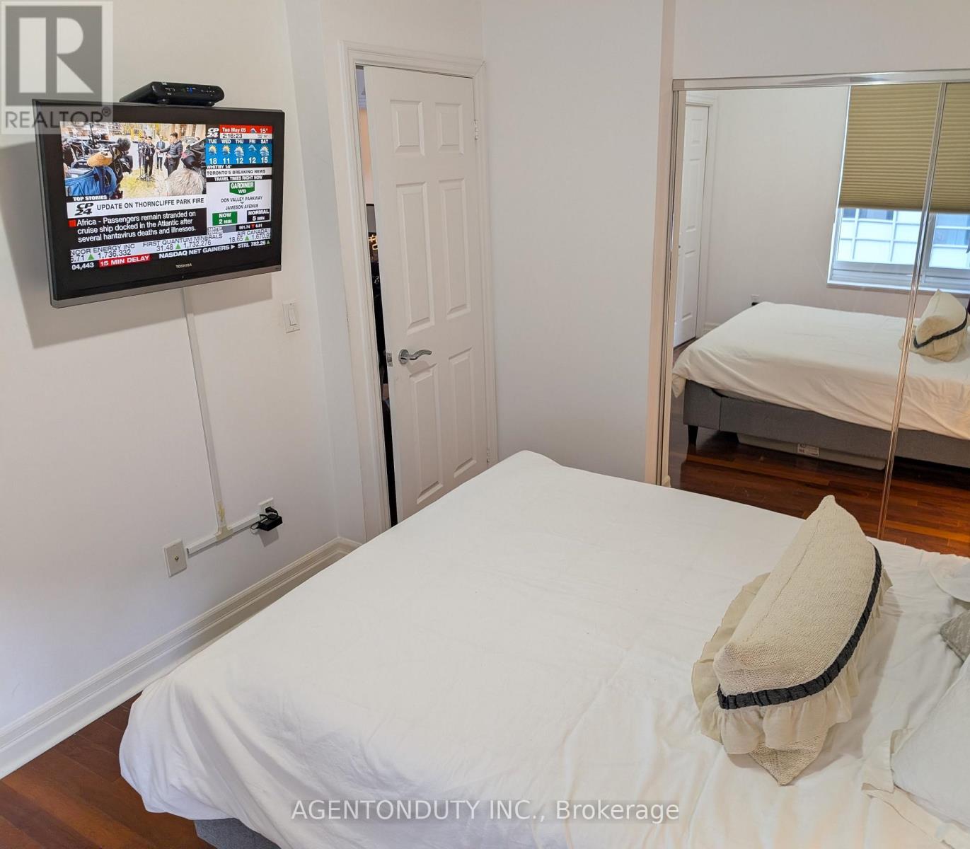 1009 - 35 Balmuto Street, Toronto, Ontario M4Y 0A3 - Photo 30 - C13752054