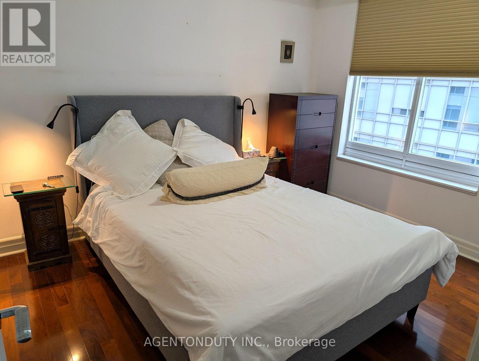 1009 - 35 Balmuto Street, Toronto, Ontario M4Y 0A3 - Photo 31 - C13752054
