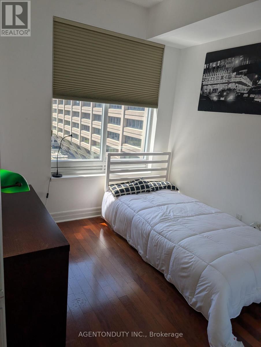 1009 - 35 Balmuto Street, Toronto, Ontario M4Y 0A3 - Photo 5 - C13752054