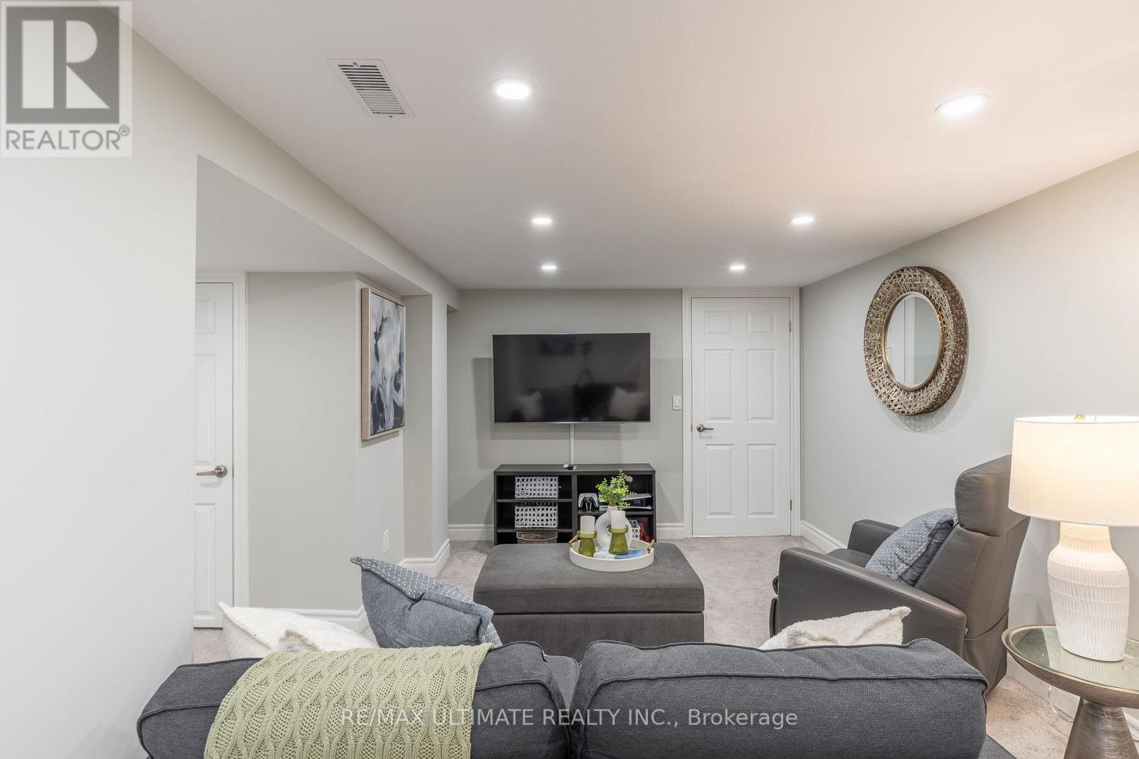 3 Thursfield Crescent, Toronto, Ontario  M4G 2N4 - Photo 23 - C13752072