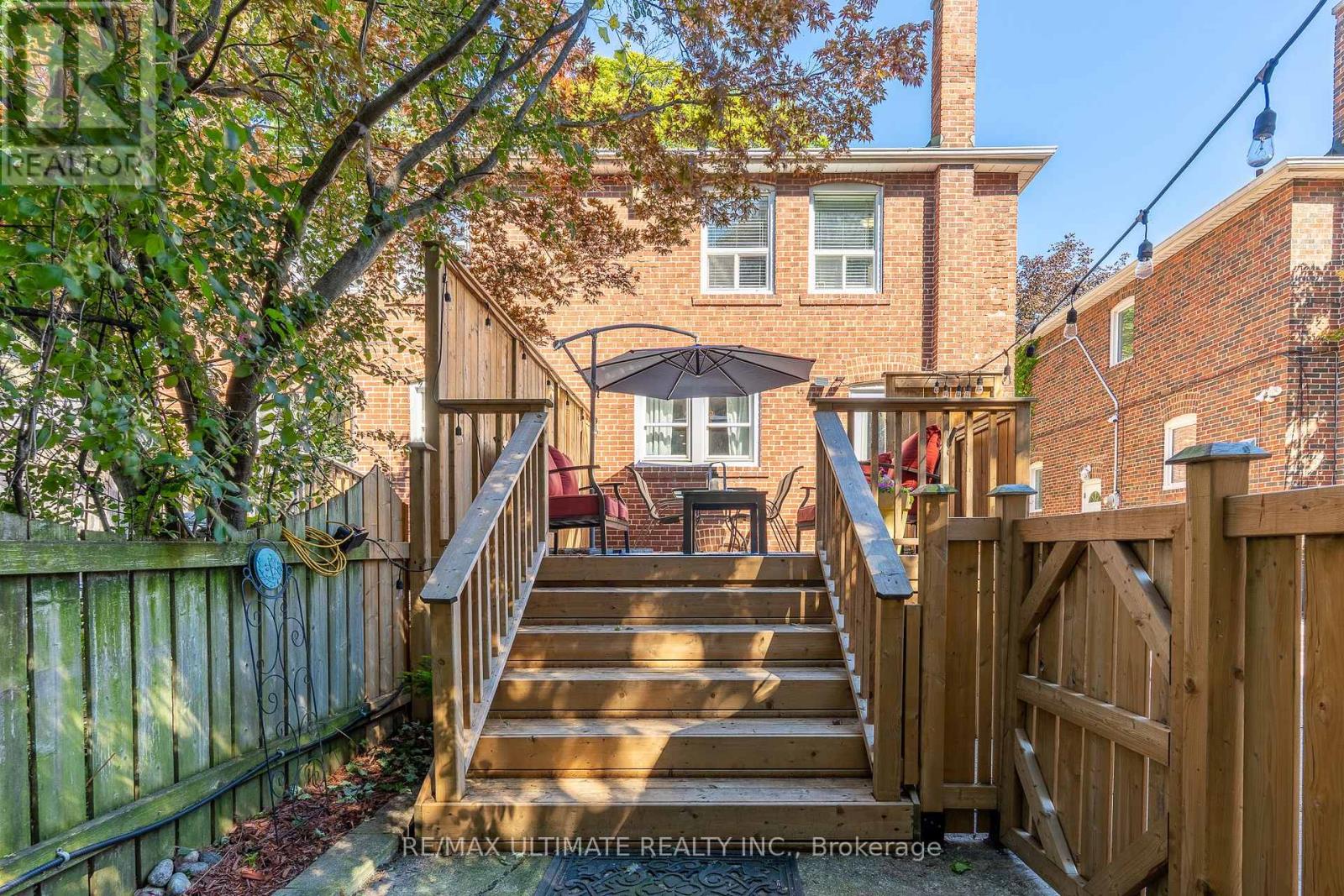 3 Thursfield Crescent, Toronto, Ontario  M4G 2N4 - Photo 28 - C13752072