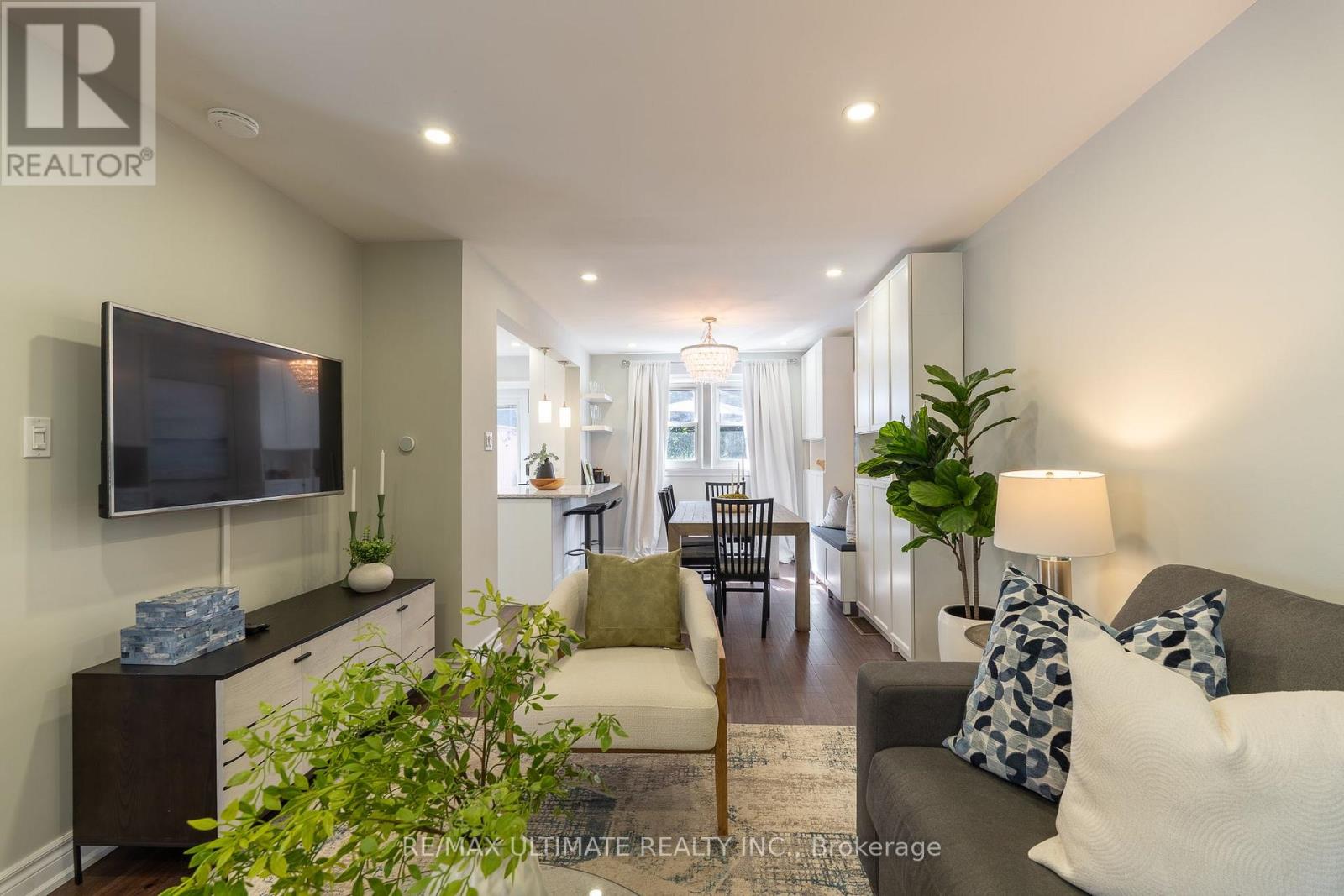 3 Thursfield Crescent, Toronto, Ontario  M4G 2N4 - Photo 5 - C13752072