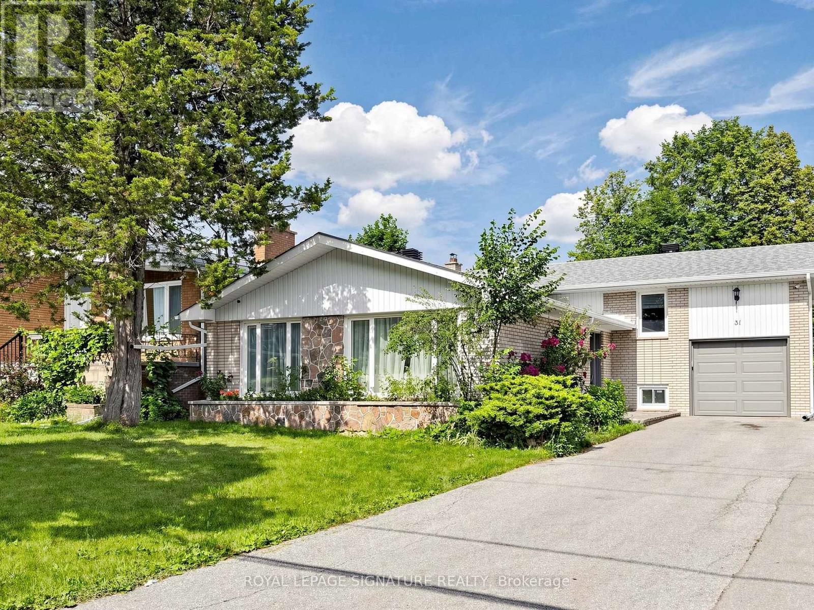 31 TOLLERTON AVENUE, Toronto, Ontario