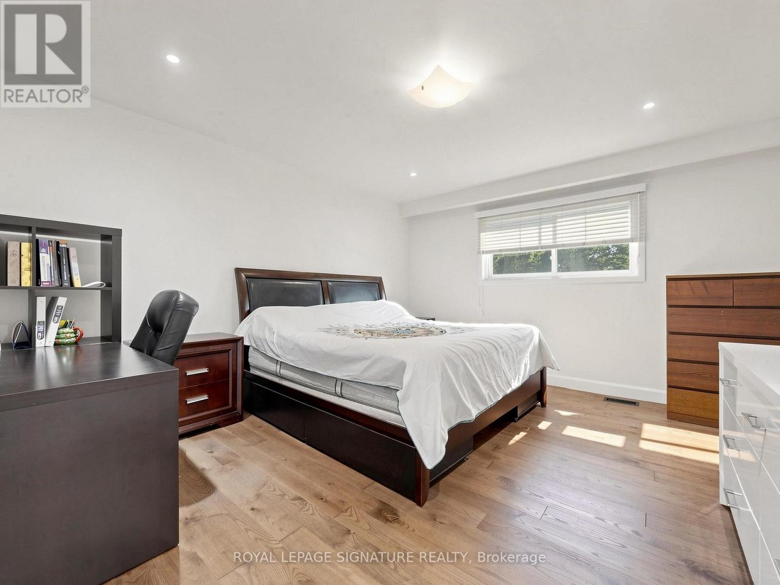 31 Tollerton Avenue, Toronto, Ontario  M2K 2H1 - Photo 14 - C13752090