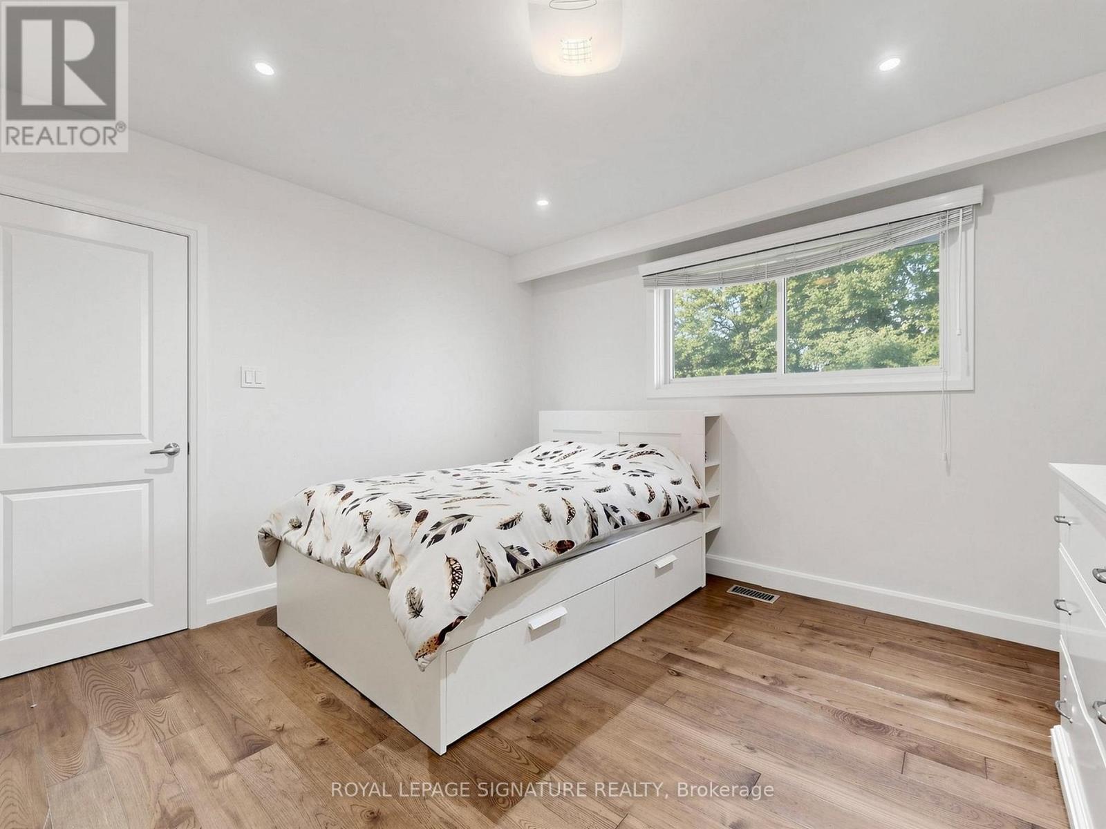 31 Tollerton Avenue, Toronto, Ontario  M2K 2H1 - Photo 17 - C13752090