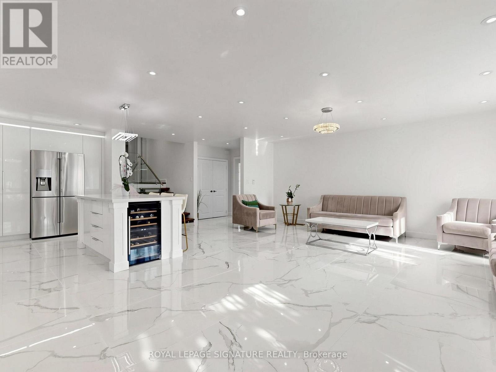 31 Tollerton Avenue, Toronto, Ontario  M2K 2H1 - Photo 6 - C13752090