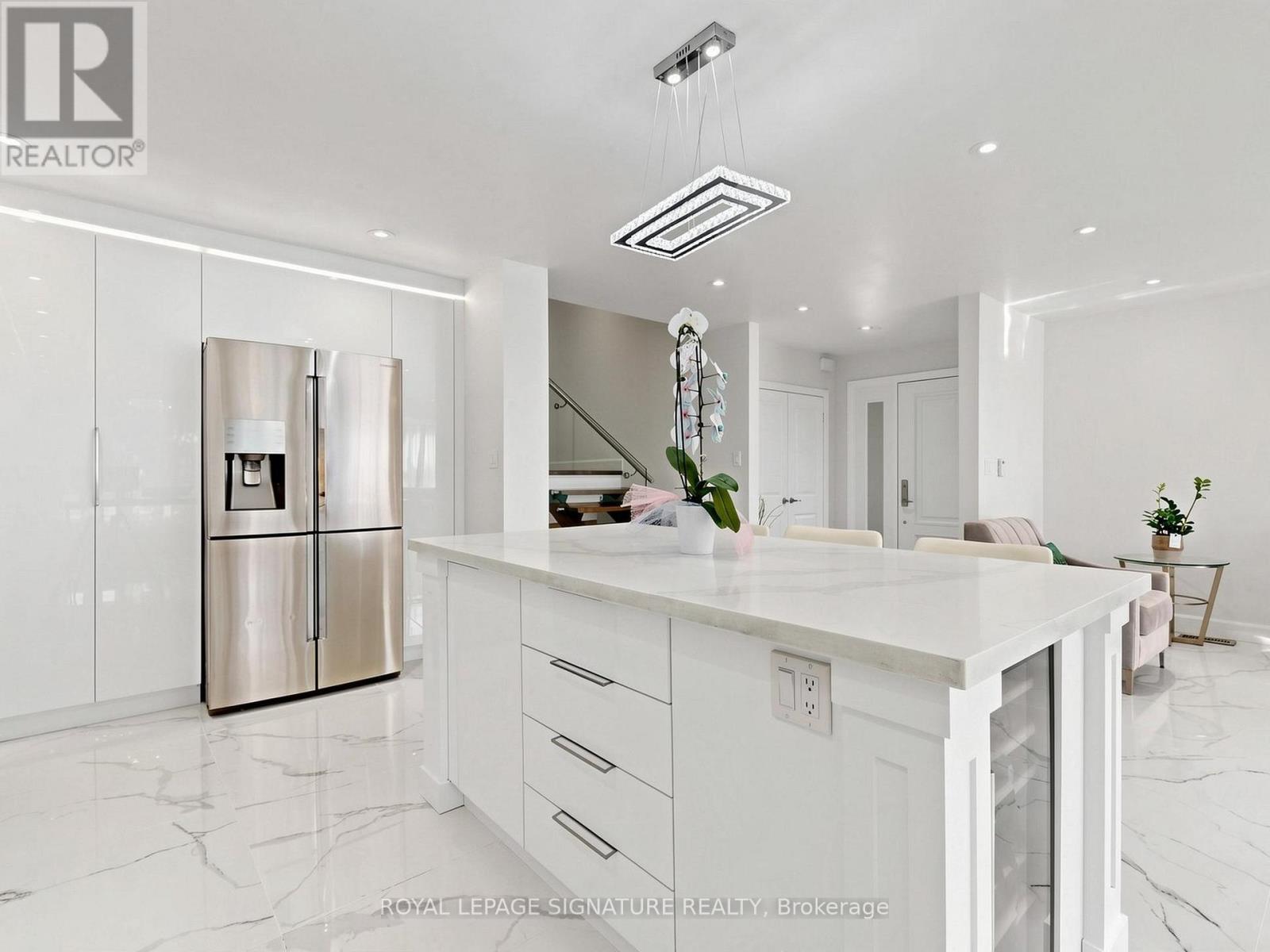 31 Tollerton Avenue, Toronto, Ontario  M2K 2H1 - Photo 9 - C13752090