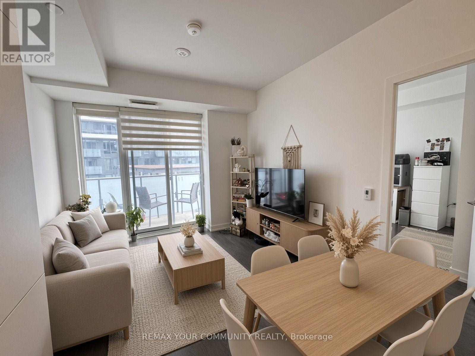 N1009 - 7 GOLDEN LION HEIGHTS, Toronto, Ontario