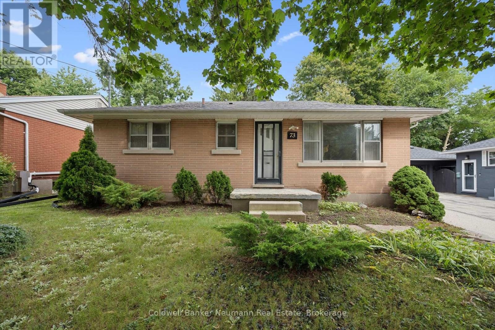 73 Knightswood Boulevard, Guelph (Riverside Park), Ontario  N1E 3W6 - Photo 1 - X13752016