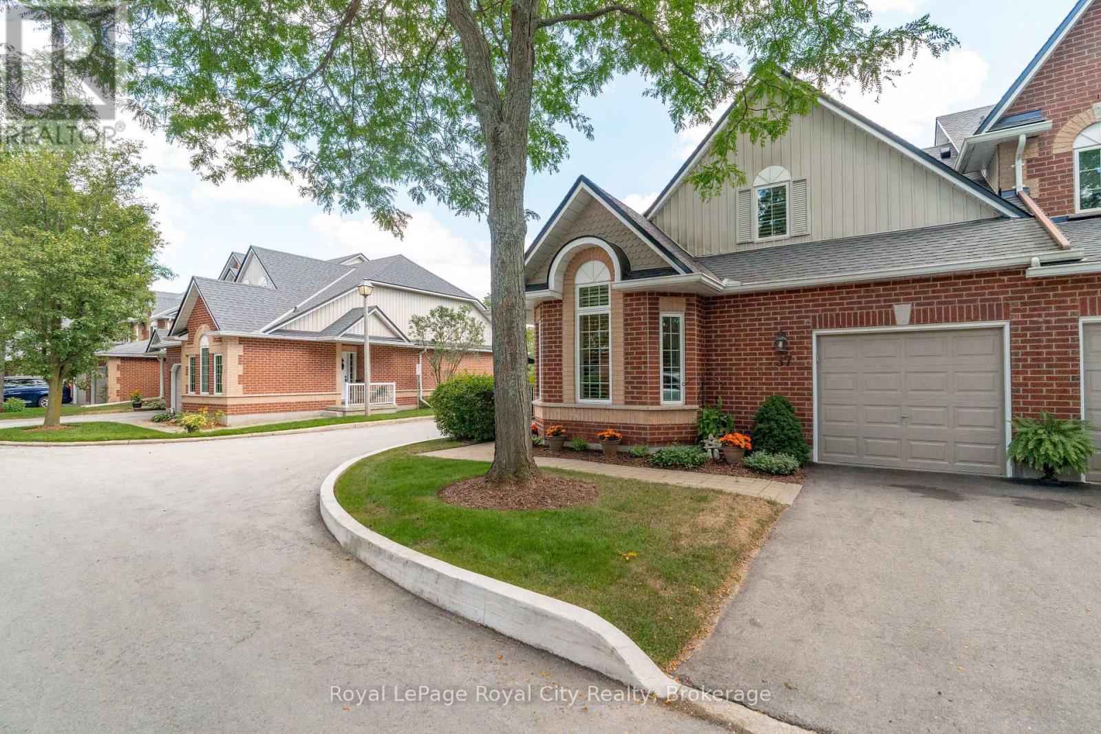 37 - 60 Ptarmigan Drive, Guelph, Ontario  N1C 1E5 - Photo 3 - X13752024