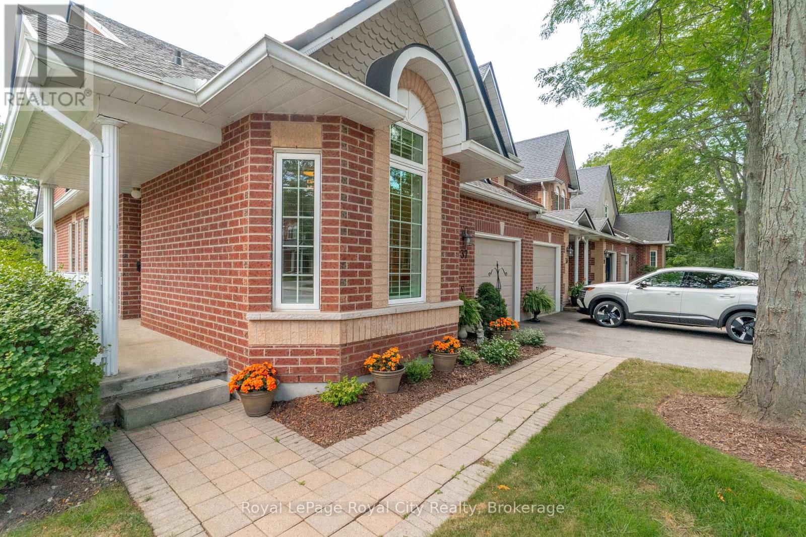 37 - 60 Ptarmigan Drive, Guelph, Ontario  N1C 1E5 - Photo 4 - X13752024