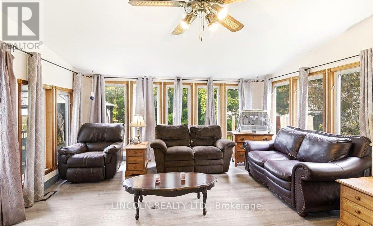 3 Brown Street, Clarington, Ontario  L1C 2P7 - Photo 11 - E13751846