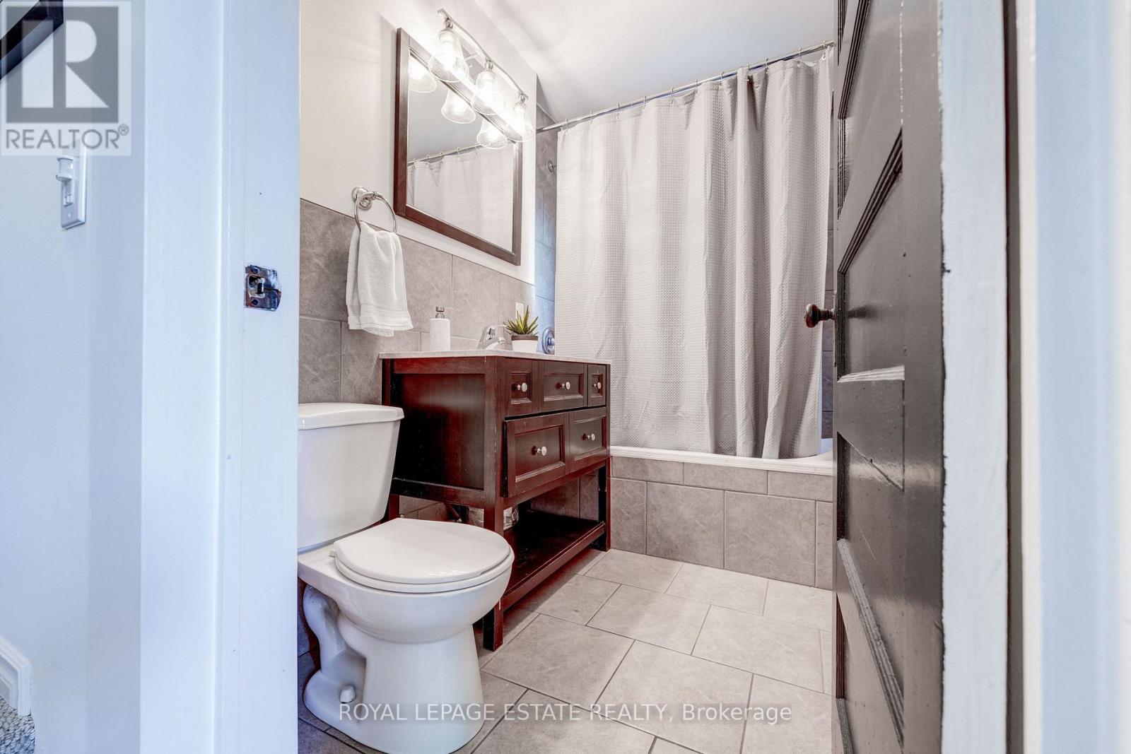 1398 Queen Street E, Toronto, Ontario  M4L 1C9 - Photo 31 - E13751872