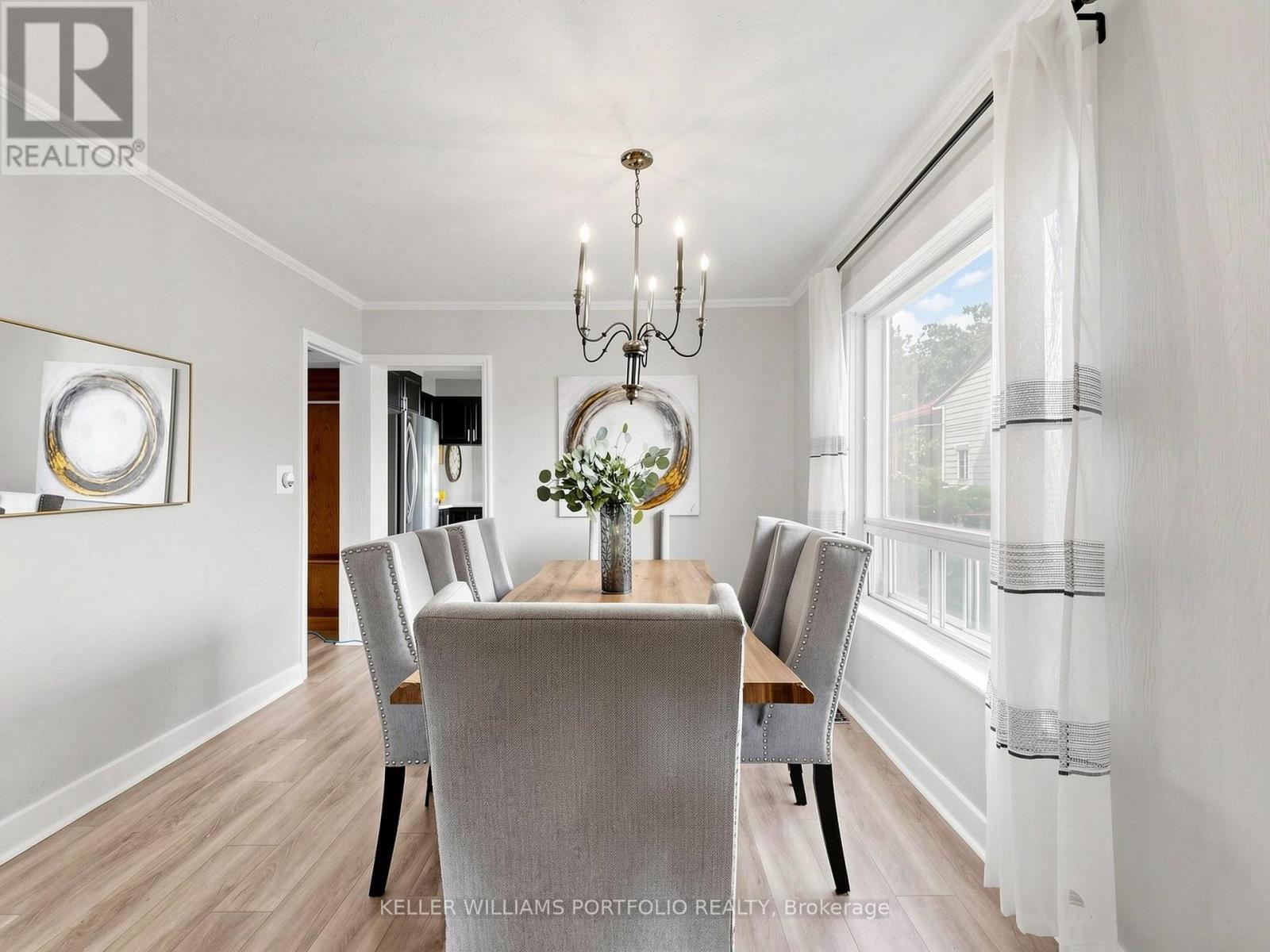 48 Hiltz Avenue, Toronto, Ontario M4L 2N5 - Photo 13 - E13751906