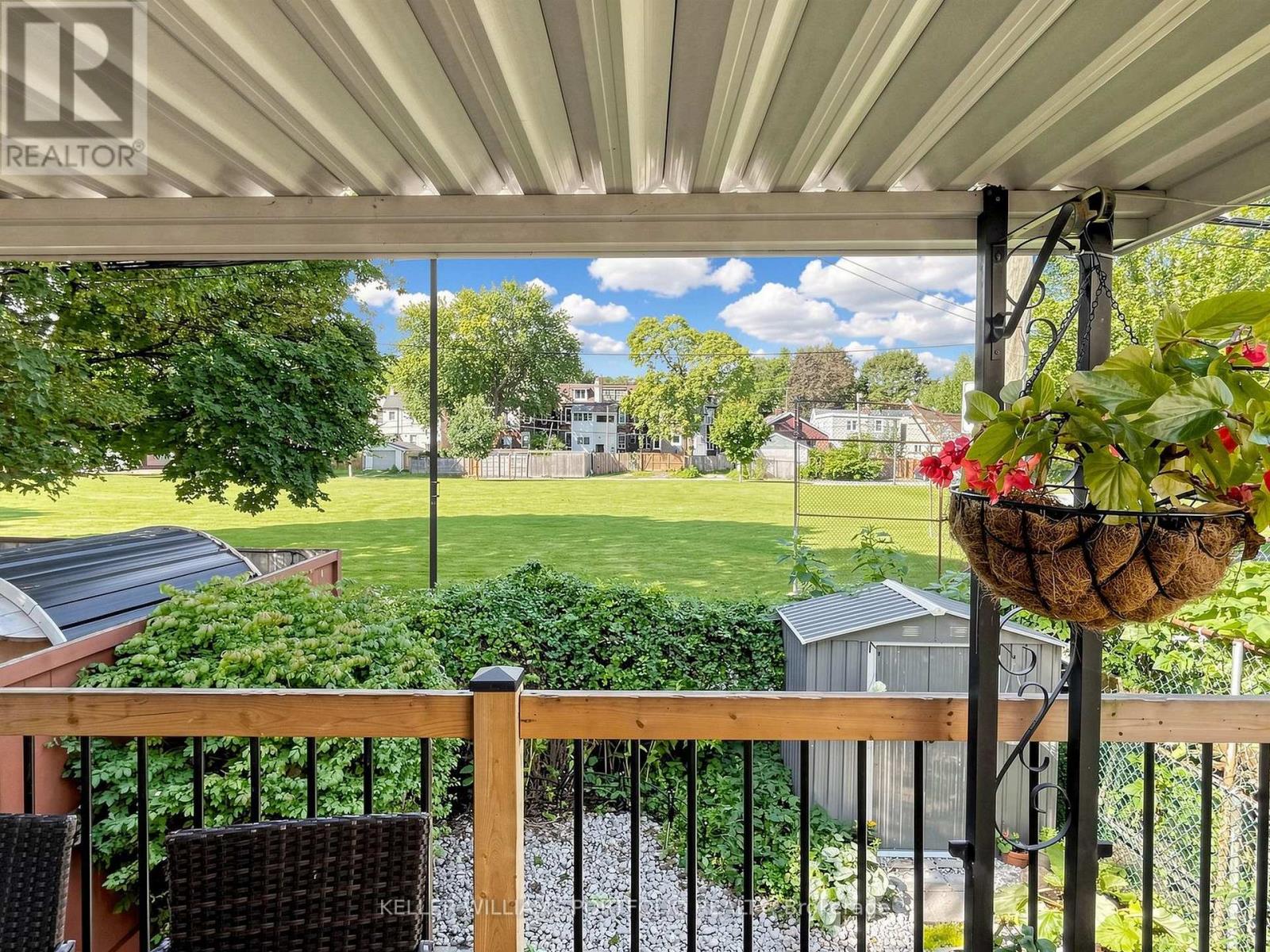 48 Hiltz Avenue, Toronto, Ontario M4L 2N5 - Photo 44 - E13751906