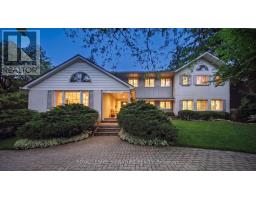 8 WINDY RIDGE DRIVE, Toronto, Ontario