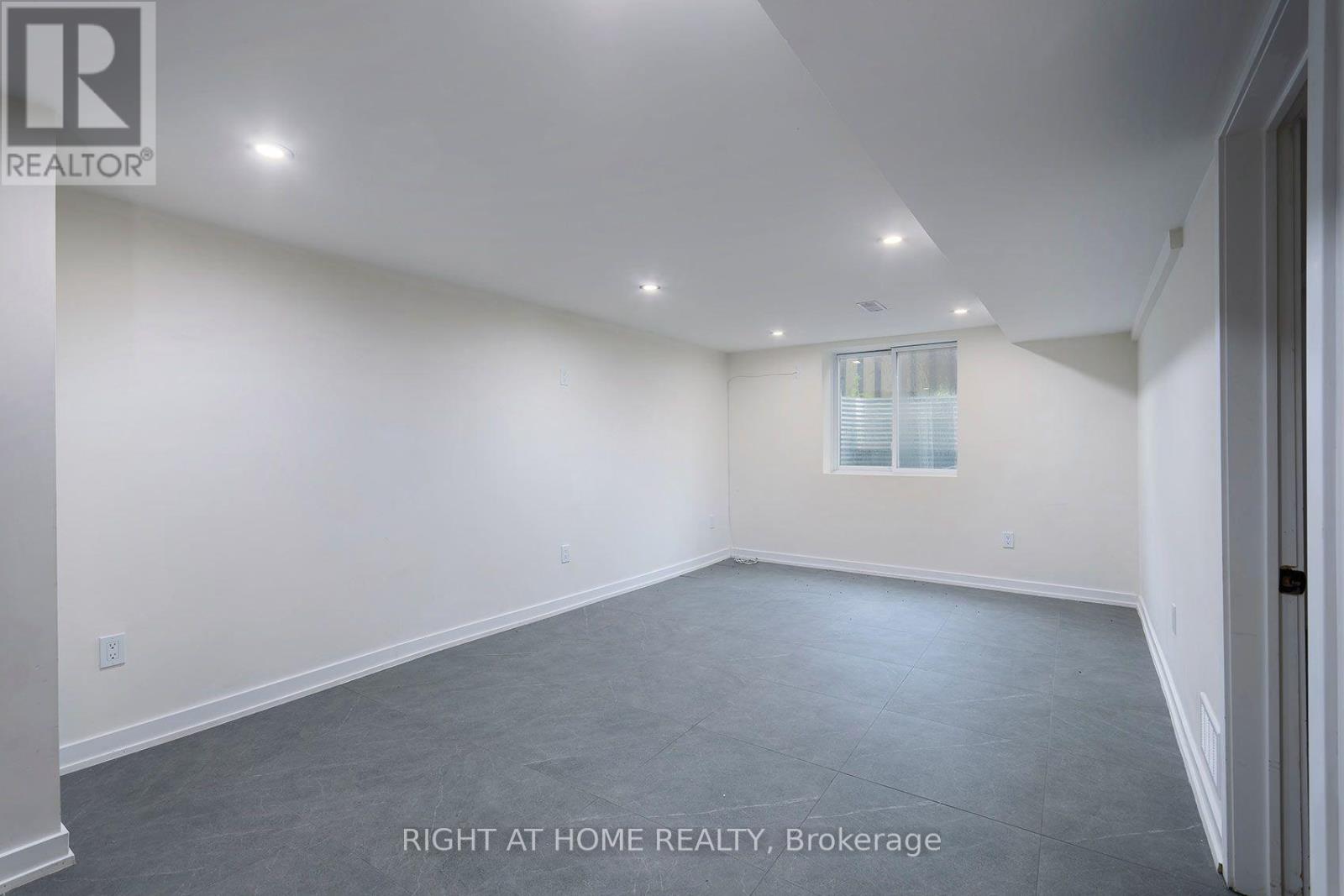 511 Woodcrest Avenue, Oshawa, Ontario  L1J 2T7 - Photo 22 - E13752020