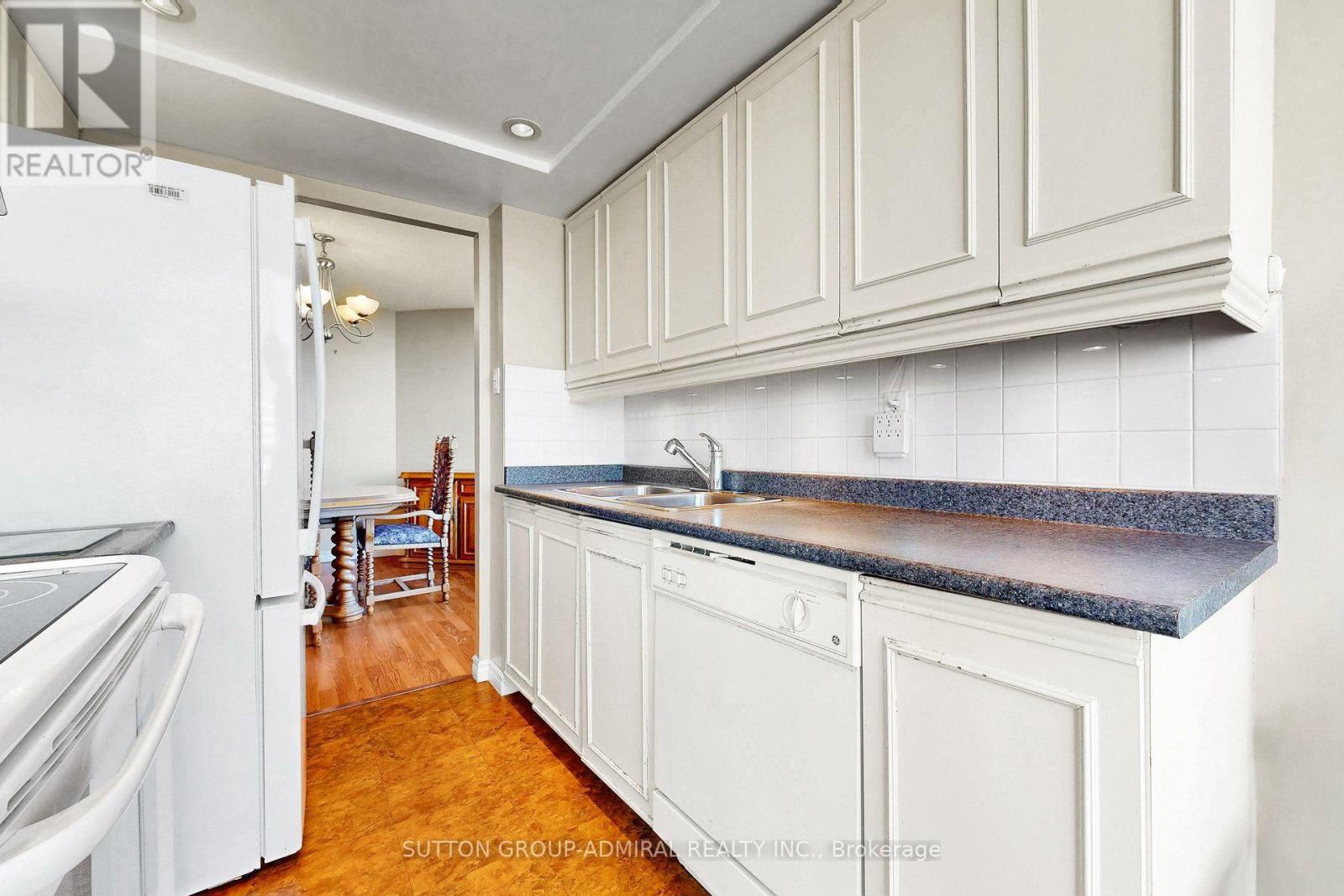 711 - 7460 Bathurst Street, Vaughan, Ontario L4J 7K9 - Photo 10 - N13751856