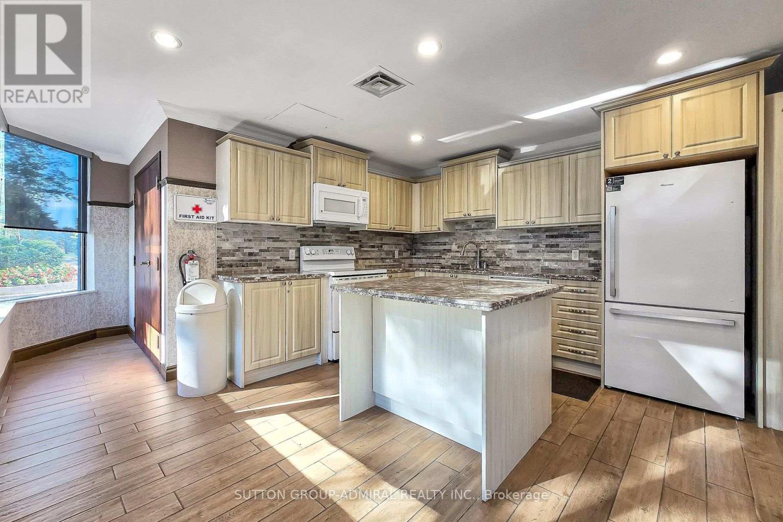 711 - 7460 Bathurst Street, Vaughan, Ontario L4J 7K9 - Photo 33 - N13751856