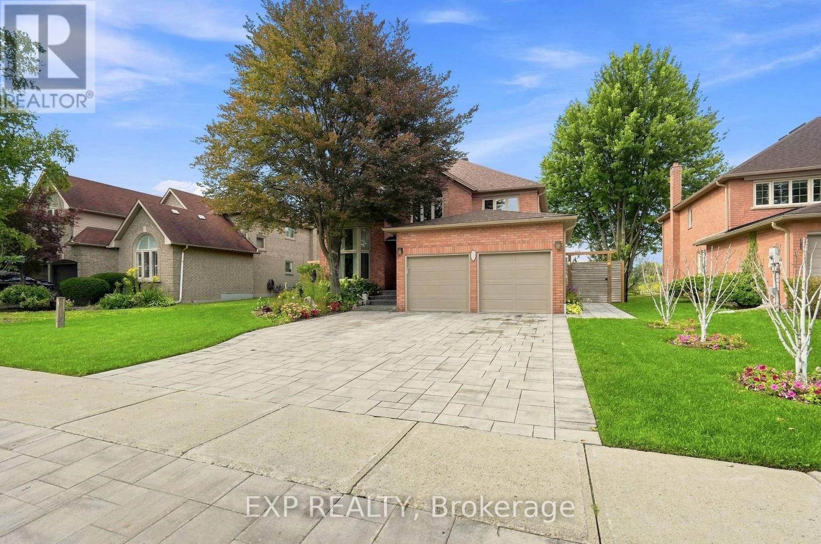 655 CULLER MEWS, Newmarket, Ontario