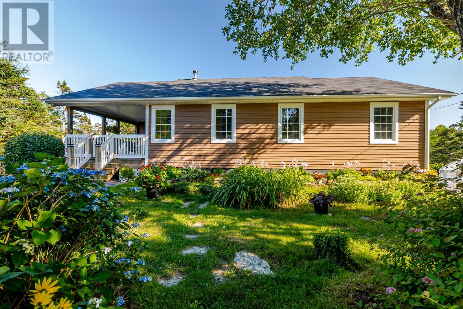 553 Beachy Cove Road, Tors Cove — photo 5