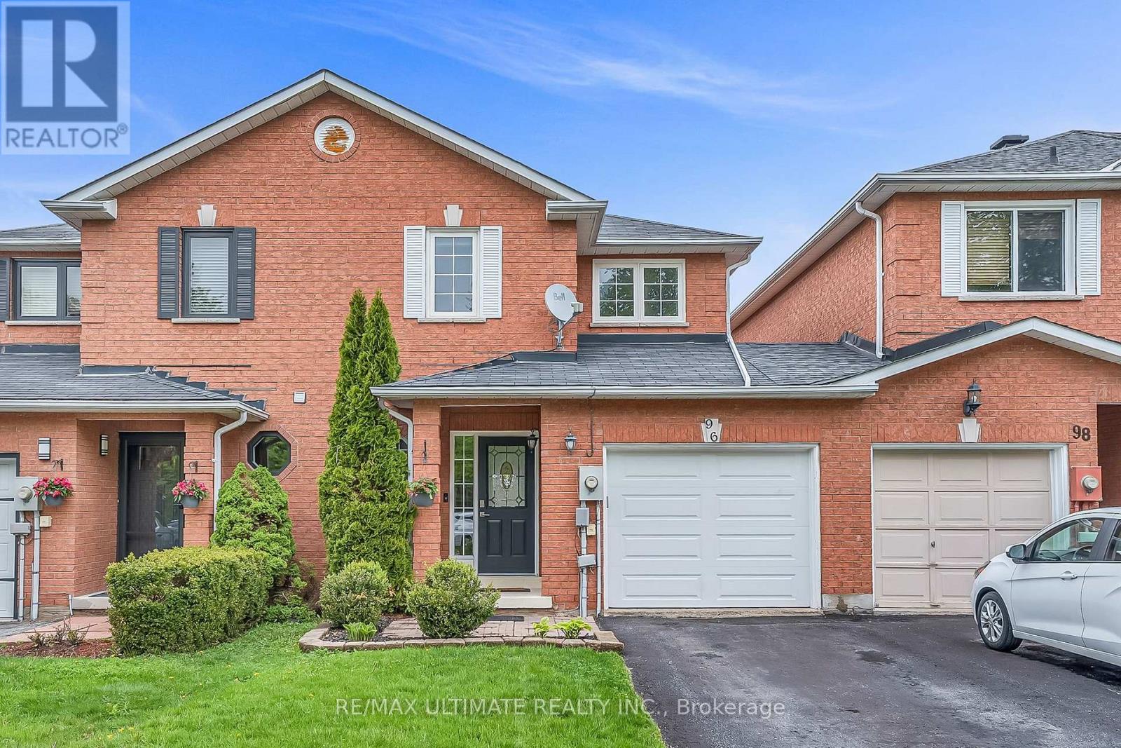 96 Bruce Crescent, Barrie (Bayshore), Ontario  L4N 8P4 - Photo 1 - S13751940