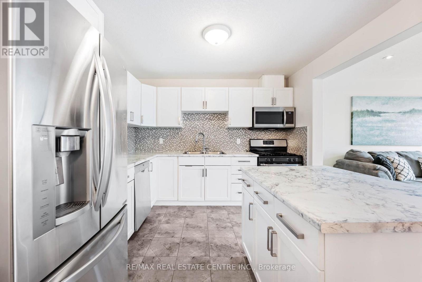 19 Laverty Crescent, Orangeville, Ontario L9W 6T1 - Photo 9 - W13751840