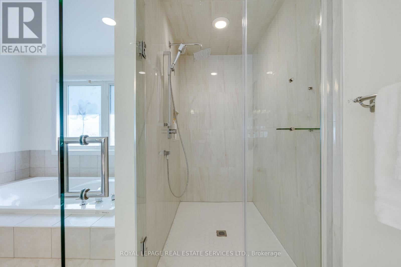 2346 Salcome Drive, Oakville, Ontario  L6H 7N3 - Photo 25 - W13751842
