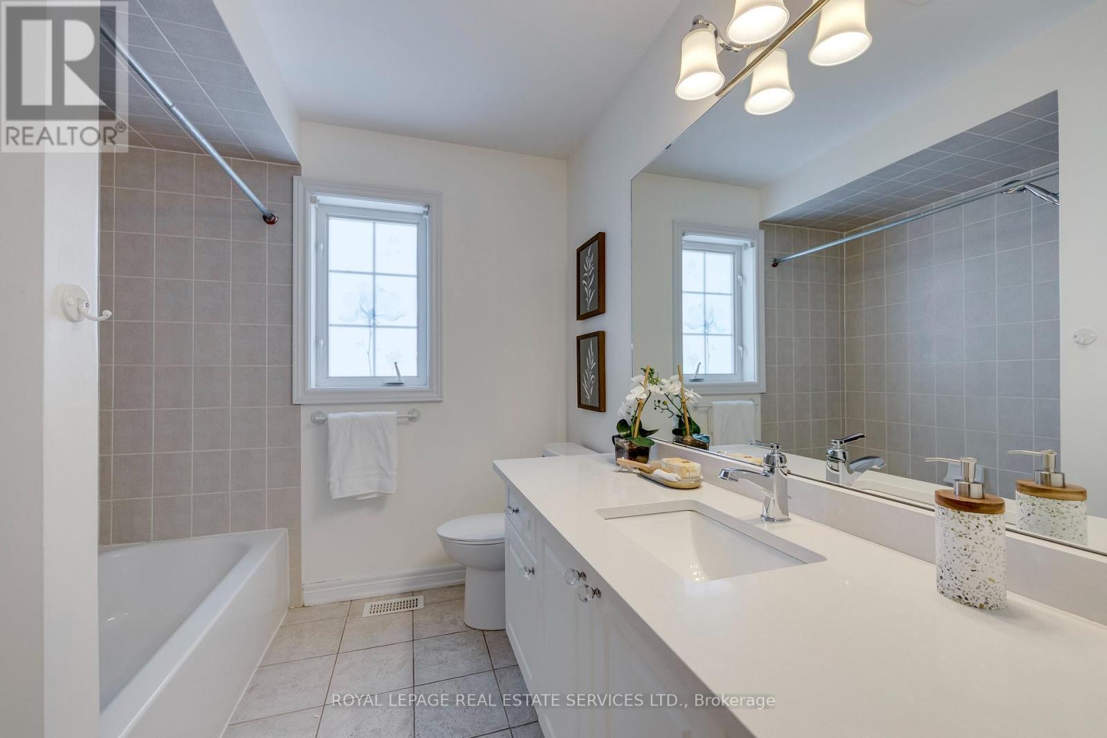 2346 Salcome Drive, Oakville, Ontario  L6H 7N3 - Photo 30 - W13751842