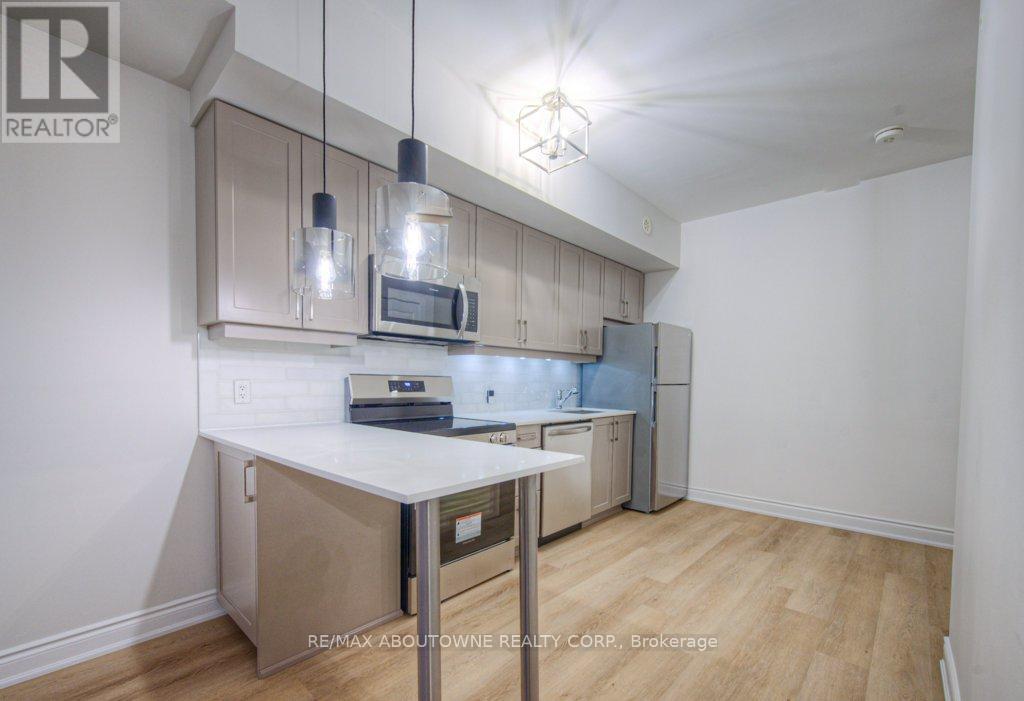 321 - 3078 Sixth Line, Oakville, Ontario  L6M 1P8 - Photo 5 - W13751894