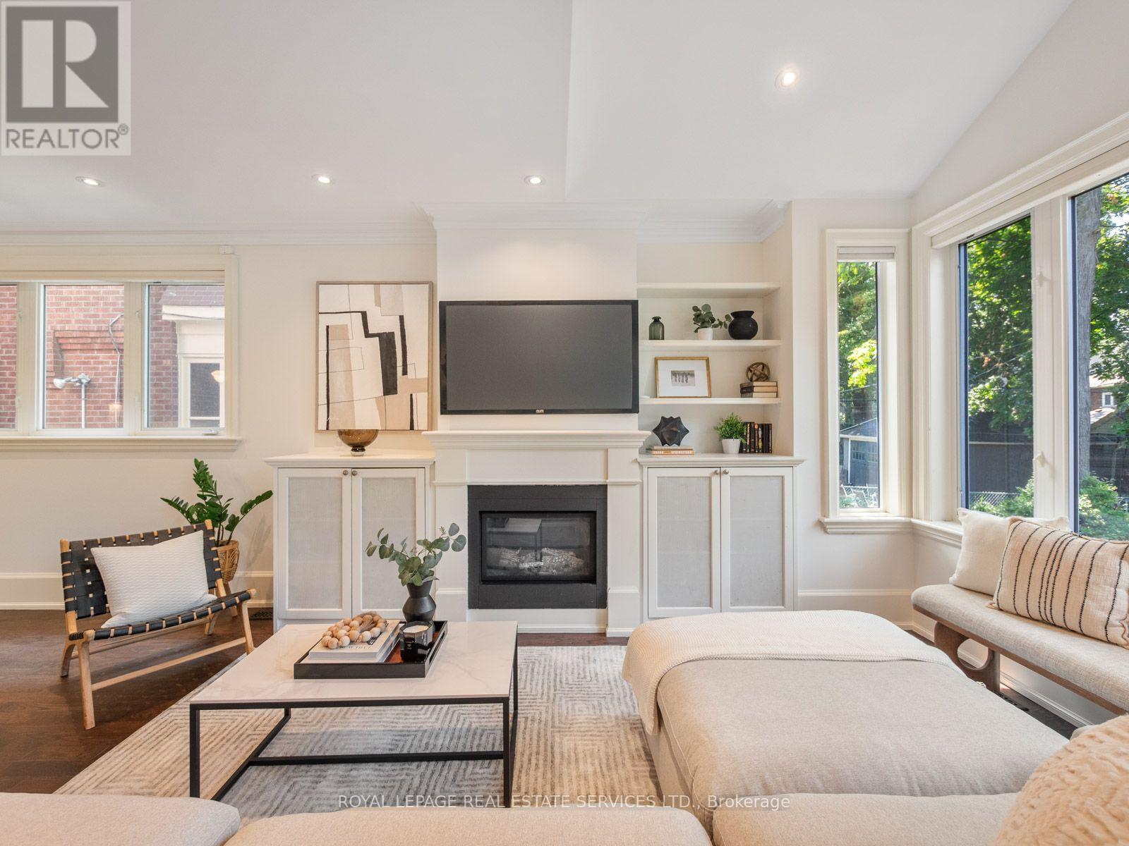 330 Willard Avenue, Toronto, Ontario M6S 3R2 - Photo 11 - W13751972
