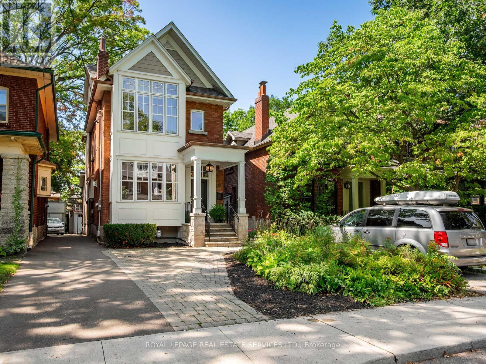 330 Willard Avenue, Toronto, Ontario M6S 3R2 - Photo 2 - W13751972