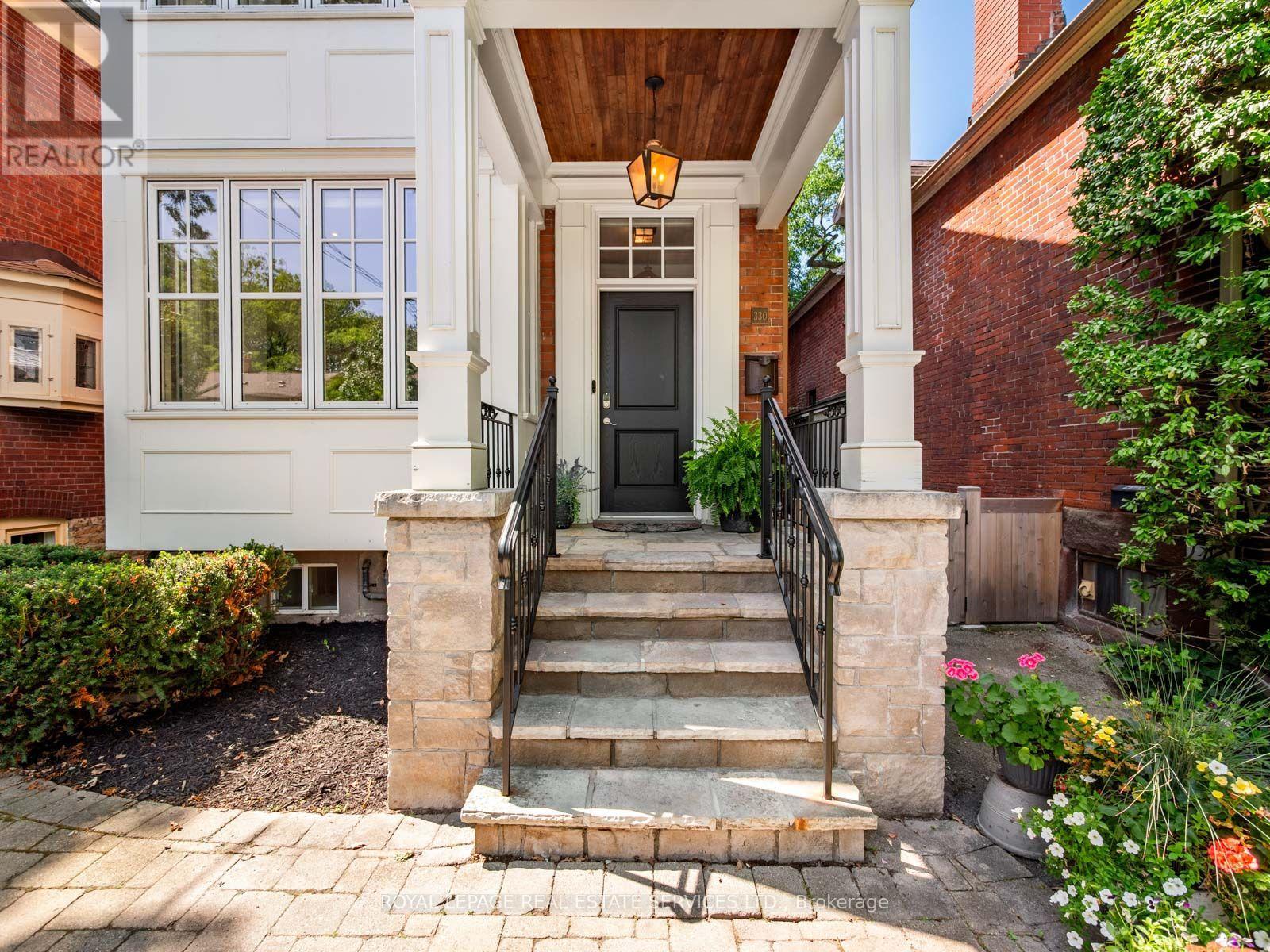 330 Willard Avenue, Toronto, Ontario M6S 3R2 - Photo 3 - W13751972