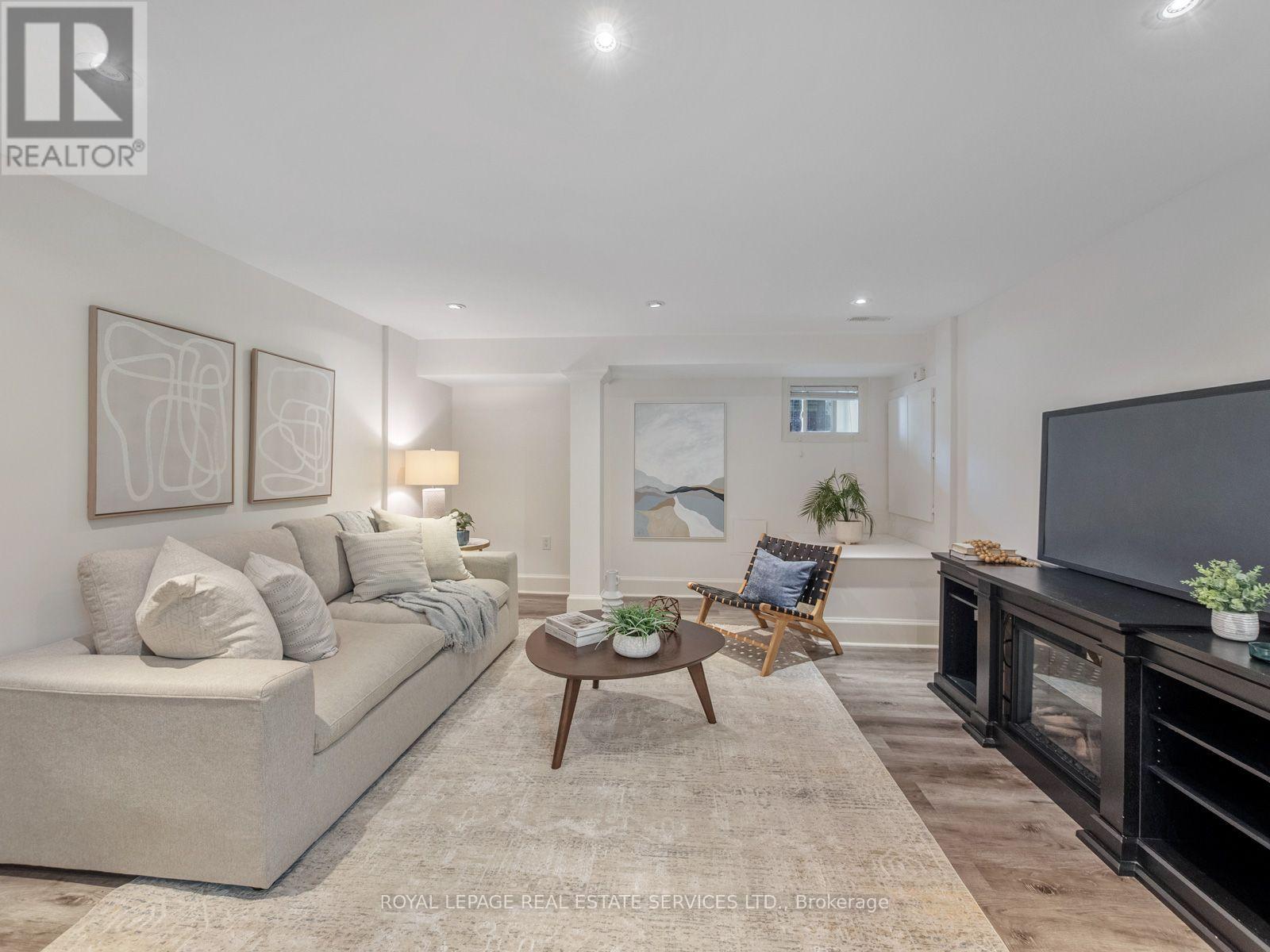 330 Willard Avenue, Toronto, Ontario M6S 3R2 - Photo 40 - W13751972