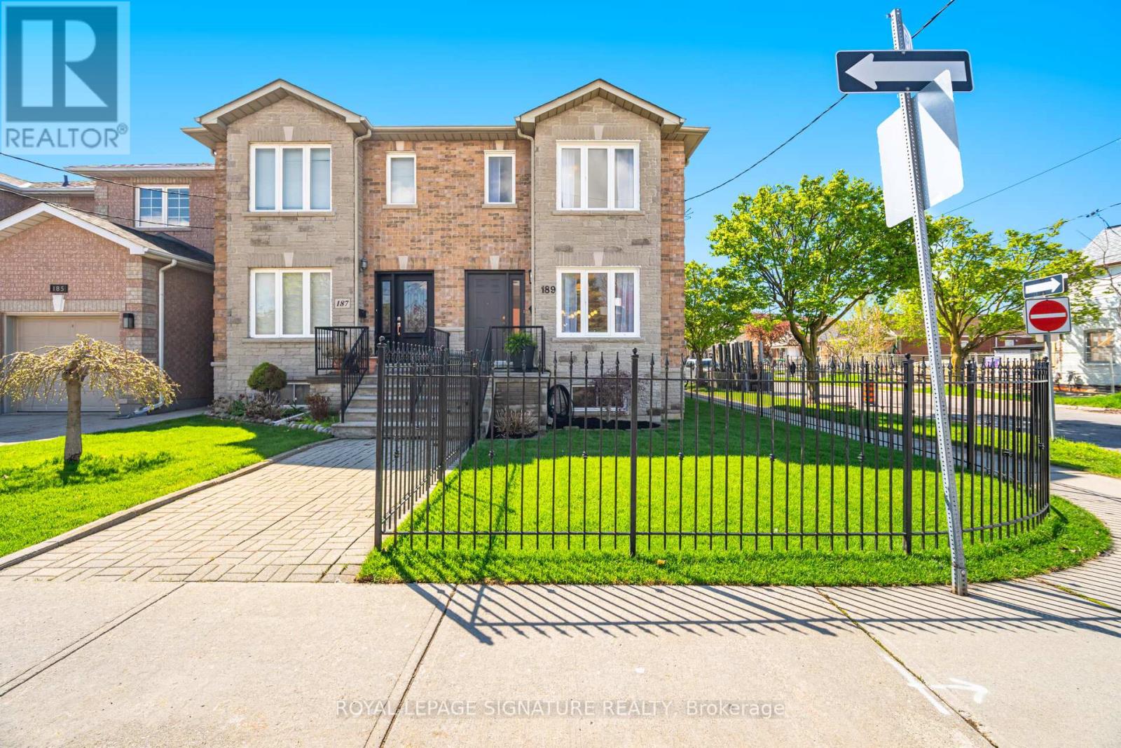 189 Aileen Avenue, Toronto, Ontario M6M 1G1 - Photo 3 - W13751976