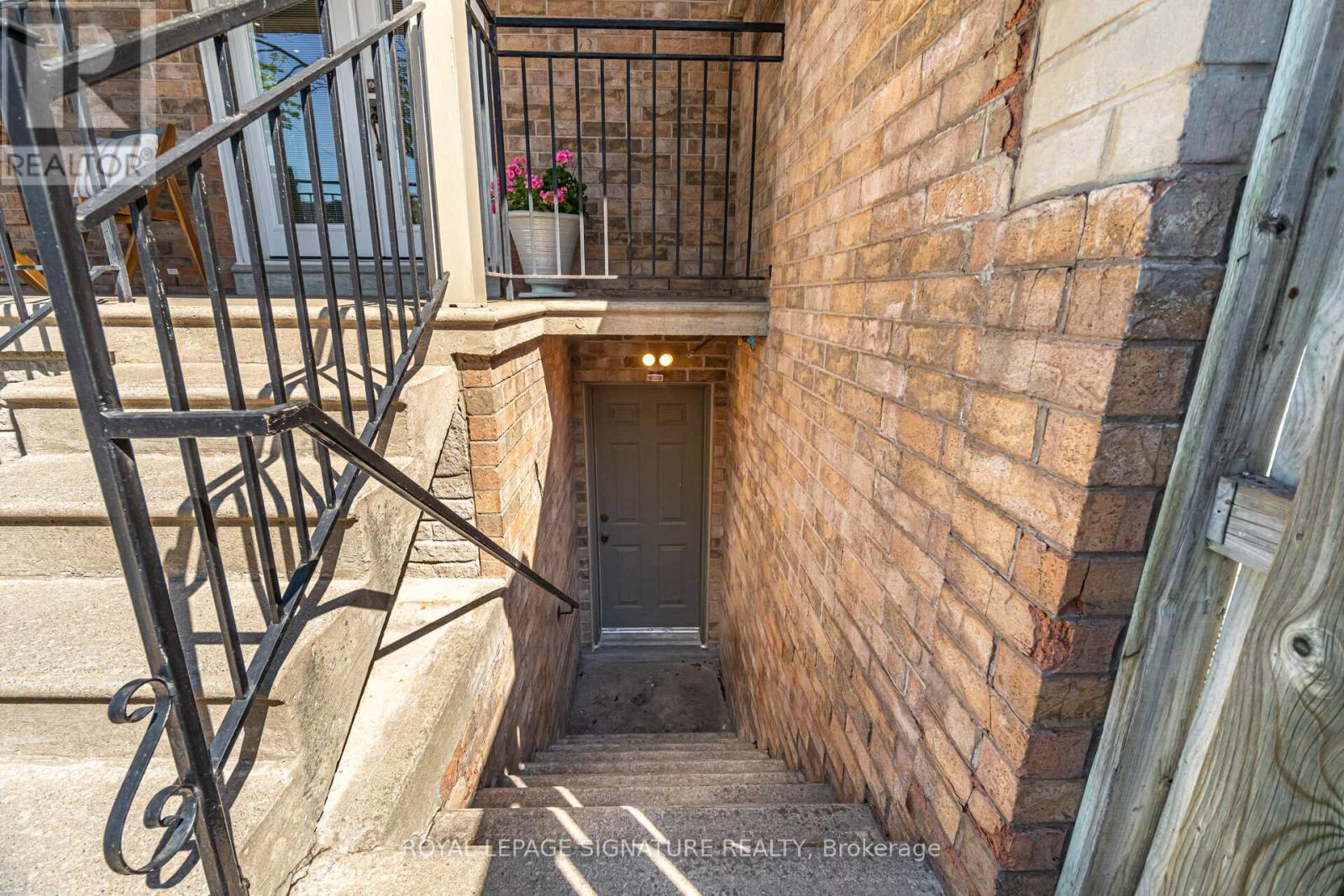 189 Aileen Avenue, Toronto, Ontario M6M 1G1 - Photo 30 - W13751976