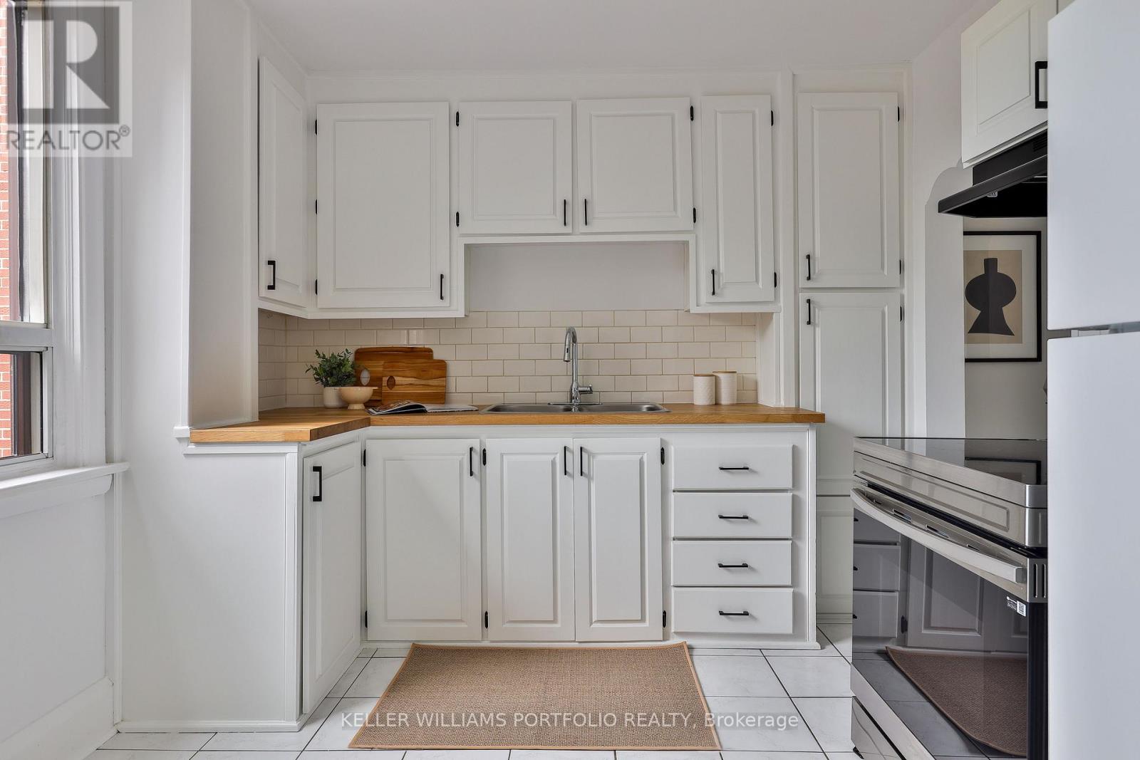 40 Aileen Avenue, Toronto, Ontario M6M 1E6 - Photo 8 - W13751980