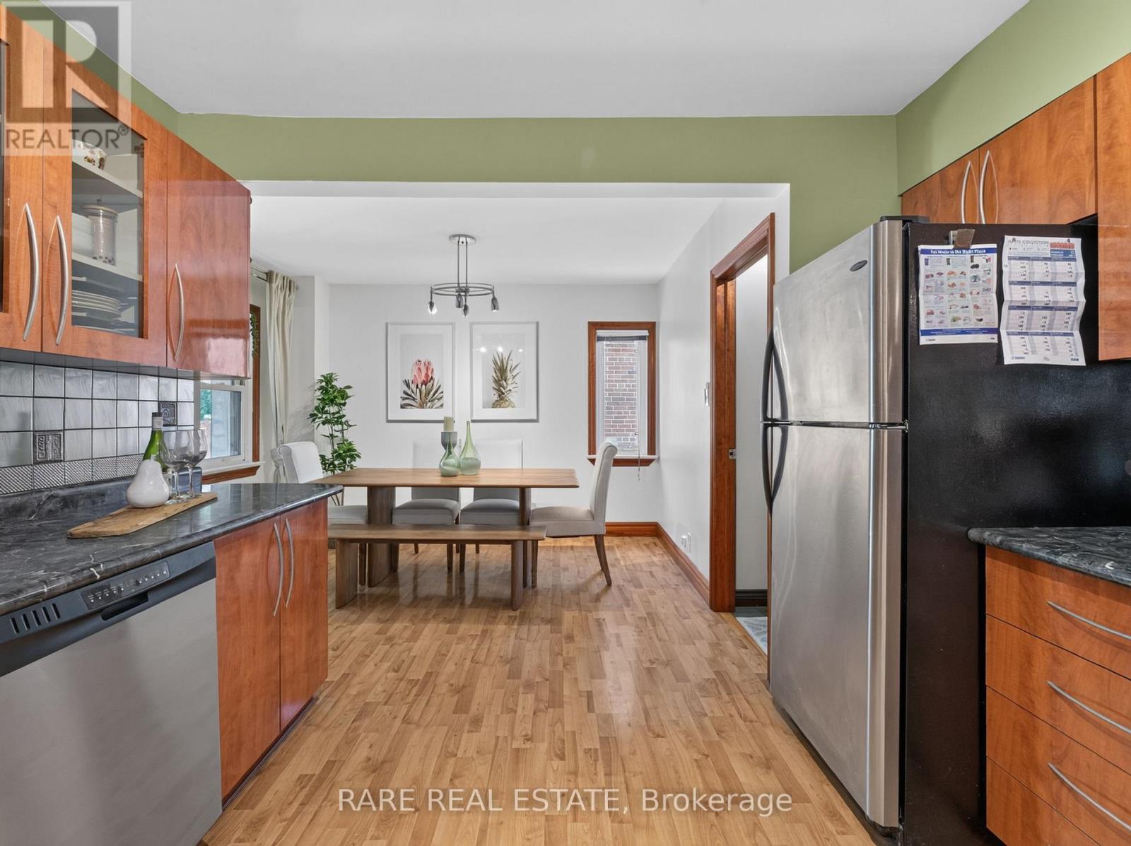 12 Kentroyal Drive, Toronto, Ontario M9P 2M8 - Photo 14 - W13751992