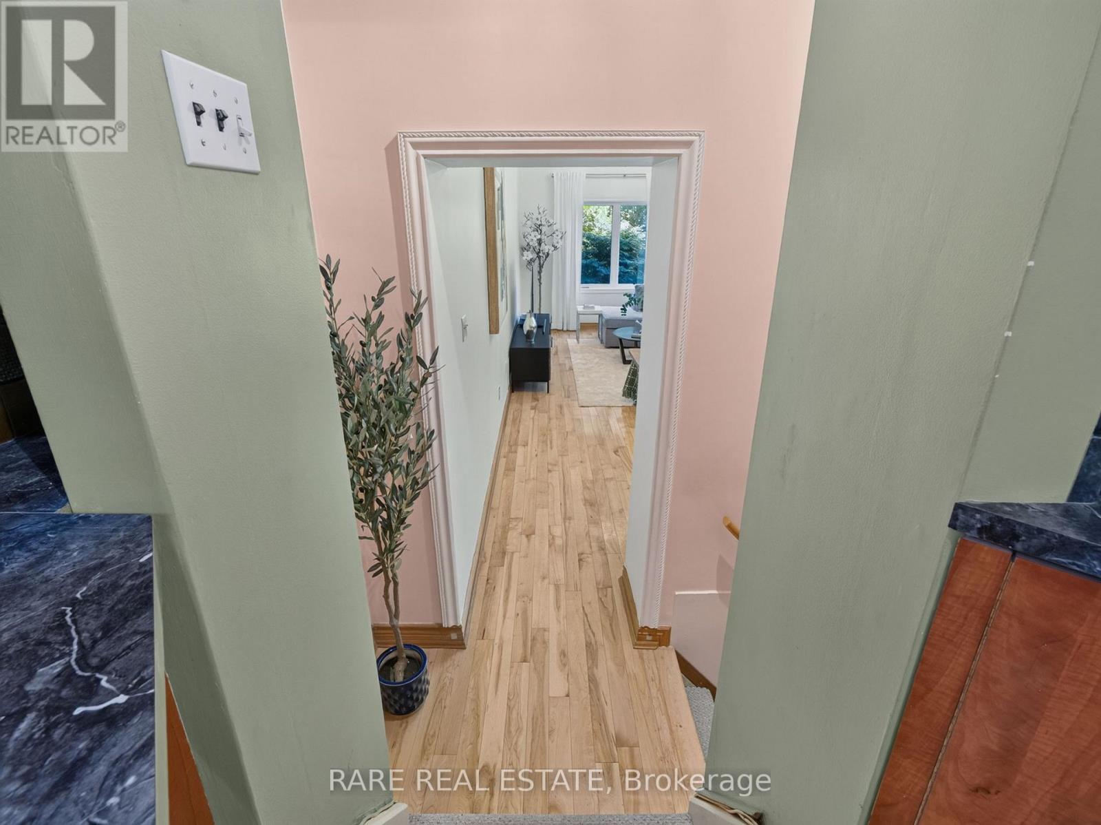 12 Kentroyal Drive, Toronto, Ontario M9P 2M8 - Photo 27 - W13751992