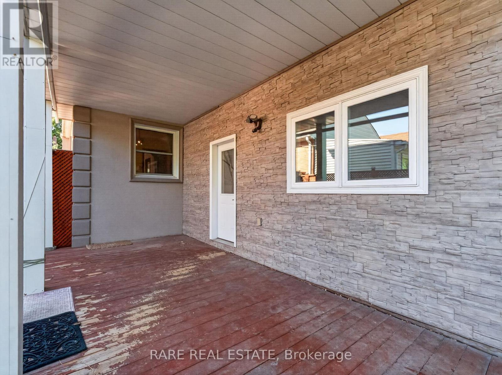 12 Kentroyal Drive, Toronto, Ontario M9P 2M8 - Photo 34 - W13751992