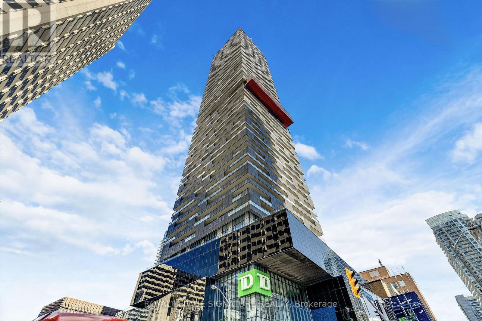 5009 - 8 EGLINTON AVENUE E, Toronto, Ontario