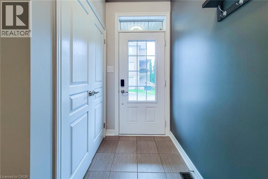 257 Parkside Drive Unit# 16, Waterdown, Ontario  L8B 0W5 - Photo 6 - 40860049