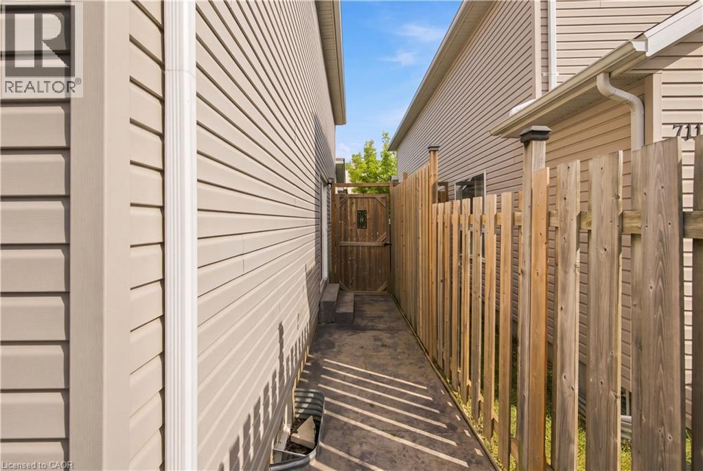 711 New Hampshire Street, Waterloo, Ontario  N2K 4L9 - Photo 37 - 40860043